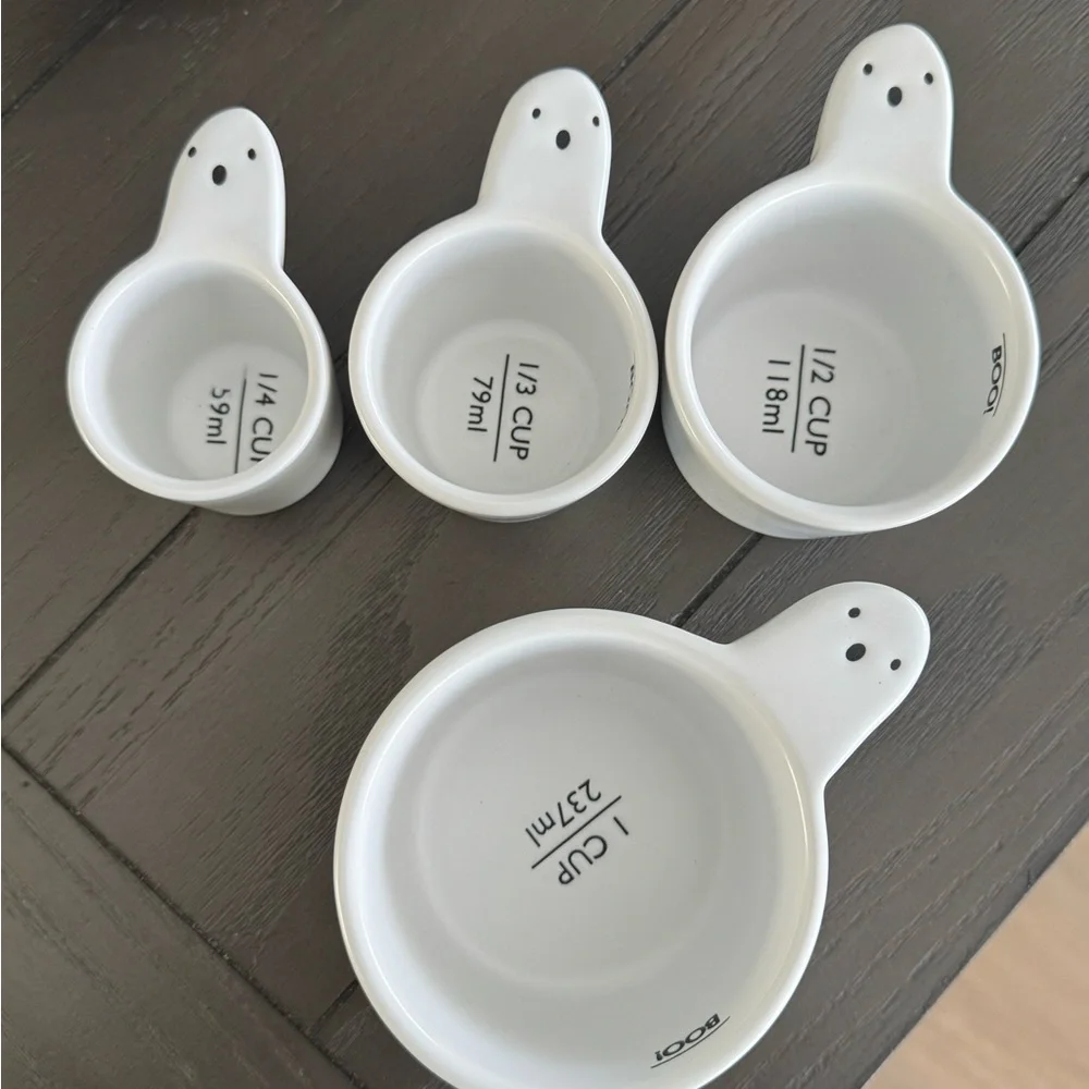 crate and barrel halloween ghost ceramic measuring cups set